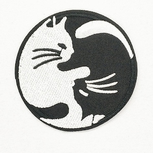 black and white round yin/yang cat patch -Iron on patch - Embroided patch - Applique