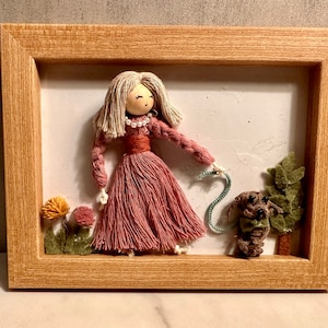 M Personalized Macrame Doll in Frame | Girl with a Puppy | Macrame Portrait | Macrame Doll Wall Hanging | Birthday Gift | Nursery Room Decor