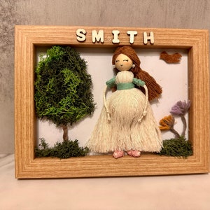 M Personalized Pregnant Macrame Doll in Frame | Macrame Portrait | Macrame Doll Wall Hanging | Baby Shower Gift | Nursery Room Decor |