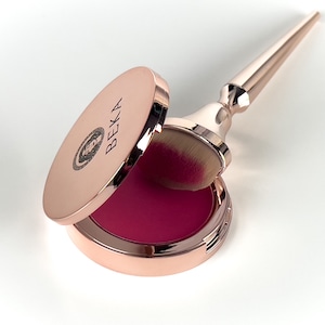 Luminous beauty blush