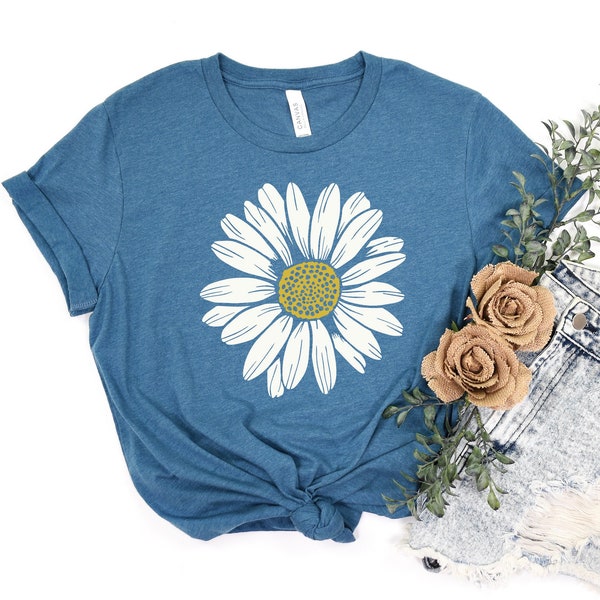 Daisy Shirt, Wildflower Shirt, Flower Shirt, Spring Shirt, Spring Break Shirt, Woman Daisy Shirt, Floral Shirt, Birth Month Flower Shirt