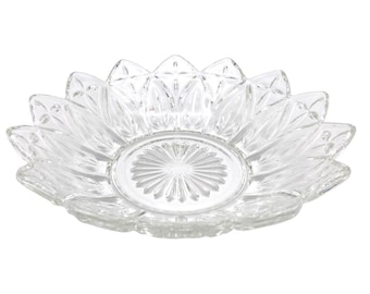 Vintage Federal Glass Petal Bowl – Mid Century Clear Pressed Glass Candy Dish, Starburst Base