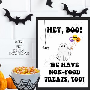 Non-food treats Halloween sign, We are allergy friendly teal pumpkin sign, Inclusive Halloween sign for school, Trick or Treating door sign
