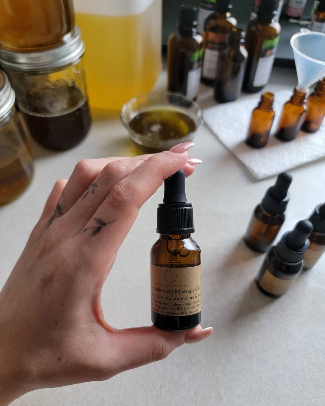 Pain Relieving Wound Healing Massage Oil Topical Herbal Pain Treatment Self Care Ease Tension