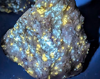 Phlogopite and Diopside  “Starry Night”  - UV Fluorescent Minerals From New York - Short Wave