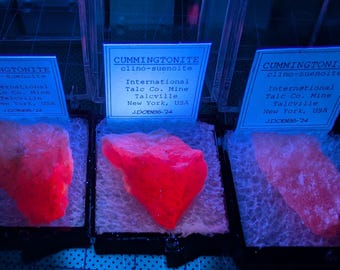 Cummingtonite (clino-suenoite) UV Reactive !! - Valentine's Day Gift  - Random Piece in Perky Box with ID Tag
