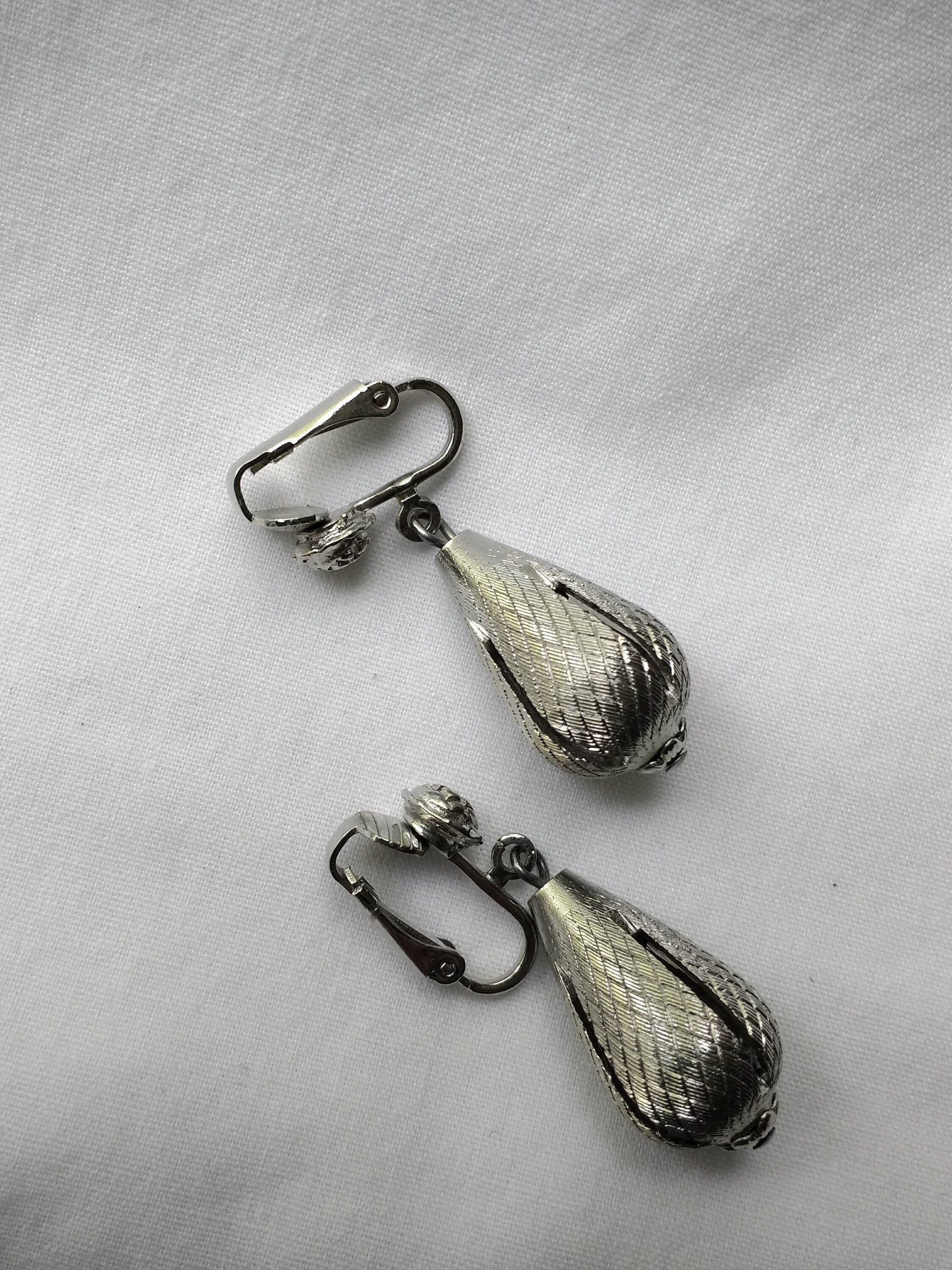 Boucles D'oreilles Clips Vintage Argenté - Très Bon état Occasion - Style Fantaisie