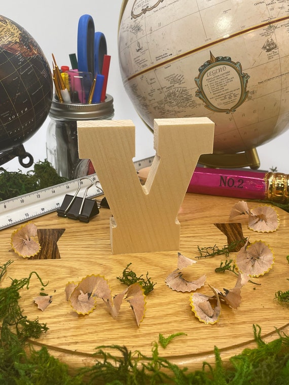 木製アルファベットV