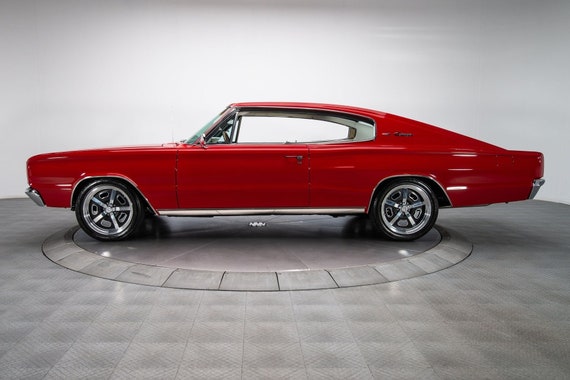 DODGE CHARGER 1966-1974 の雑誌 1966 Dodge Charger Coupe IMP 