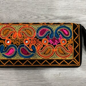 Pochette / portefeuille brodé à la main de style rétro