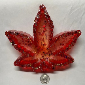Pot Leaf Tray (red)