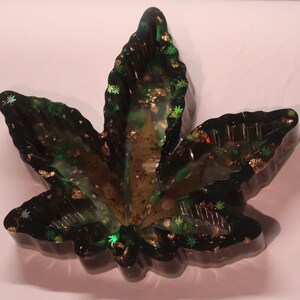 Pot Leaf Blacklight Tray