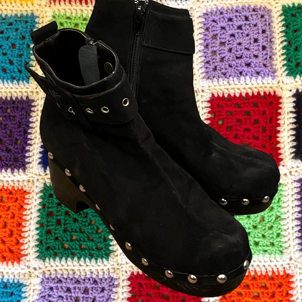 90s Black Wood and Faux Suede Platform Boots - Size 7US/5UK/38