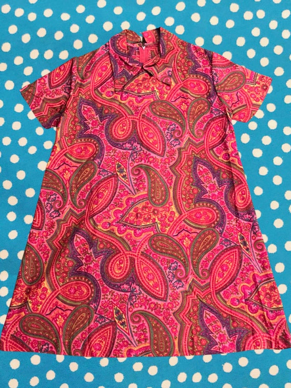 70s Neon Pink Paisley Trapeze Dress - Size S/M - image 1