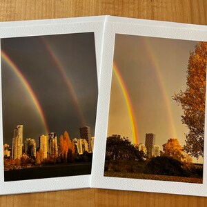 Double carte de vœux avec photo arc-en-ciel