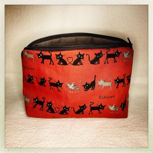 Kosmetiktasche mit Katzen-Rote Stofftasche mit Reissverschluss-Schminktäschchen, Mäppchen-Handmadegeschenk für Frauen, Mädchen u. Katzenfans
