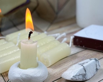 Handcrafted 15-Minute Meditation Candle with Howlite Crystal for Manifestation, Howlite for Calm, 15 minute mini Beeswax Meditation Candle