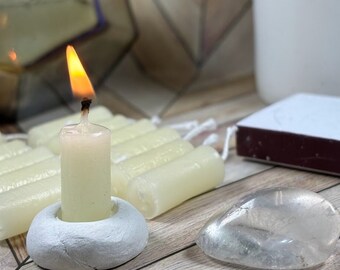Handcrafted 15-Minute Meditation Candle with Clear Quartz Crystal, Quartz for Healing, 15 minute Hand poured mini candle, Meditation Candle