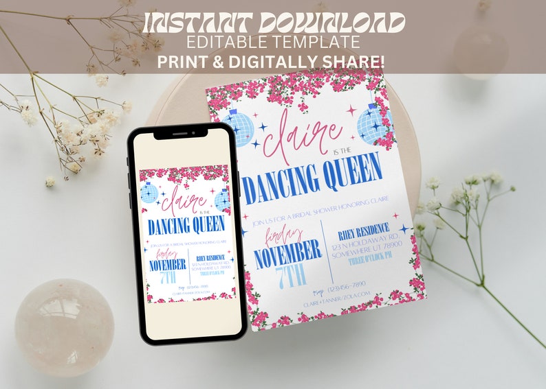Op de afbeelding: Een bewerkbare sjabloon voor een bruidsdoucheinvitatie. De uitnodiging heeft een discobalontwerp met de tekst "claire is the dancing queen" en de datum "friday, november 7th".