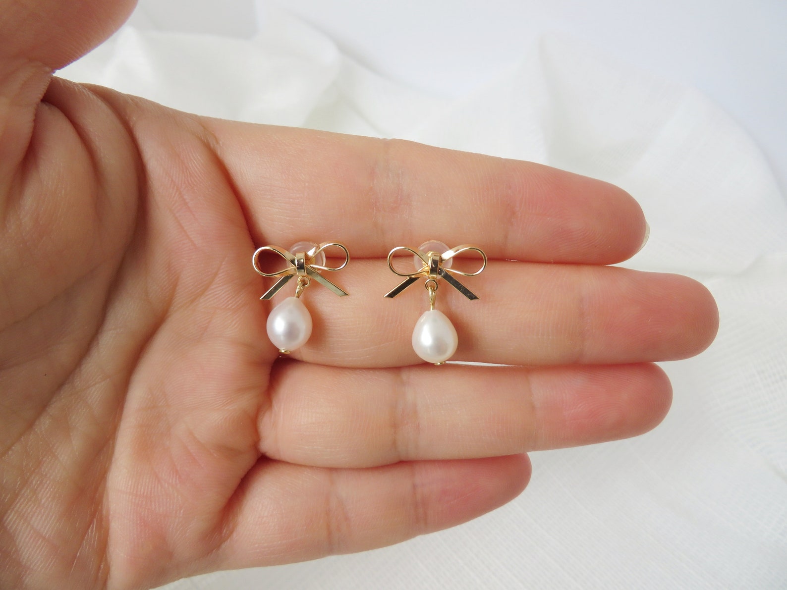 Bow Pearl Earrings Pearl Stud Earrings Pearl Jewelry Etsy