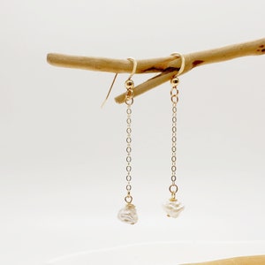 14K ゴールドフィルド ケシ淡水パール イヤリング、ハンドメイド淡水パール イヤリング、花嫁介添人ギフト、記念日ギフト、結婚祝い