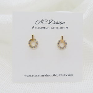 Round Tiny CZ Studs, CZ Stud Earrings, Diamond Earrings, Round Ear Stud, Tiny Stud Earring, Dainty Stud Earring,Geometric Earring,Minimalist