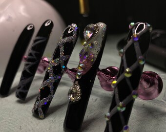 Appuyez sur les ongles