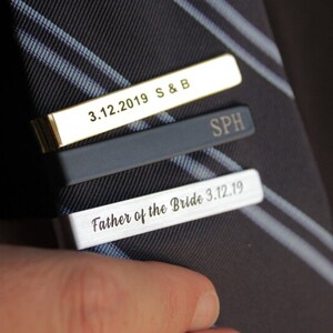 Pince à cravate gravée pince à cravate personnalisée pince à cravate de mariage pince à cravate monogramme pince à cravate en acier inoxydable pince à cravate garçons d'honneur cadeau pour hommes image 5