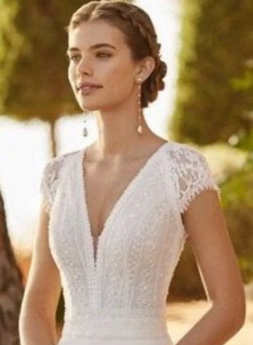 CAMILLA / Charming Lace Wedding Dress With Cap Sleeves and