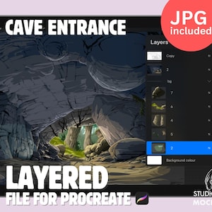 以下が含まれることがあります： Procreate 用のレイヤー要素を使用した洞窟の入り口のデジタルイラスト。画像は、後ろに緑の森林がある、暗くて岩だらけの洞窟の開口部を示しています。画像は、イラストのレイヤーを表示する Procreate アプリが開かれたタブレット画面に表示されます。