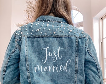 Just Married Jean Jacket, Personalized Bridal Jean Jacket, Wedding Day Jacket, Personalized Denim Jacket, Bride Gift, Wedding Gift, Wifey