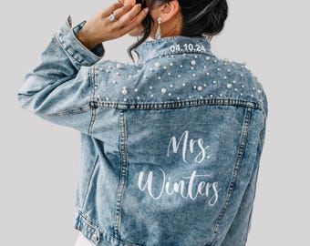 Embroidered Bride Denim Jacket, Bride Jean Jacket, Future Mrs Jacket, Custom Personalized Jacket, Wedding Jean Jacket, Wedding Gift, Bride