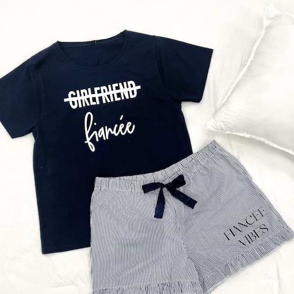 Girlfriend To Fiancée Pajama Set, Fiancée Sleep Set, Engagement Gift, Bride Gift, Engagement Gift for Her, Fiancée Gift, Bride To Be Gift