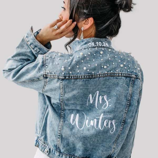 Embroidered Bride Denim Jacket, Bride Jean Jacket, Future Mrs Jacket, Custom Personalized Jacket, Wedding Jean Jacket, Wedding Gift, Bride