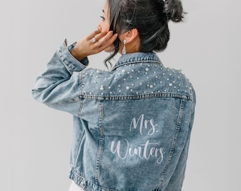 Embroidered Bride Denim Jacket, Bride Jean Jacket, Future Mrs Jacket, Custom Personalized Jacket, Wedding Jean Jacket, Wedding Gift, Bride