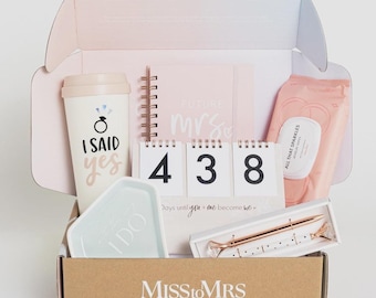 Engagement Gift Box, Bridal Shower Gift Box, Engagement Gift Basket, Congratulations Gift for Engagement, Bride To Be Box, Fiancee Gift Box