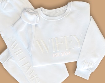 Personalized Wifey Sweatshirt, Gift for Bride, Bridal Shower Gift, Wedding Gift, Embossed Mrs Sweatshirt, Wedding Date Sleeve, Honeymoon Set