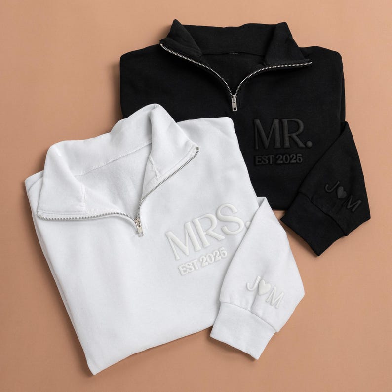 Embossed Mr. And Mrs. Gift Set