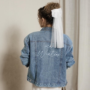 Custom Embroidered Jean Jacket, Custom Jacket, Denim Jacket Bride, Mrs Jean Jacket, Personalized Jacket, Personalized gift, bridesmaid gifts