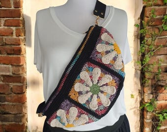 Black Daisy Free Bag, Bohemian Granny Square Crochet Bum Bag Versatile Festival,Waist Bag Everyday Accessory, Gift For Her, Crochet Free Bag