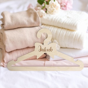 Personalized Wooden Baby Hanger with Name – Custom Baby Clothes Hanger, Photo Prop, Baby Shower Gift, Nursery Decor