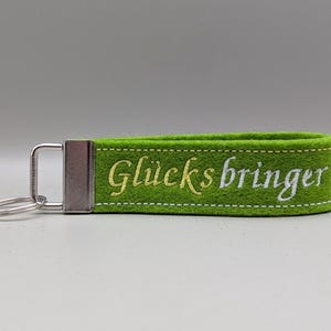 Lucky charm keychain made of wool felt - embroidered
