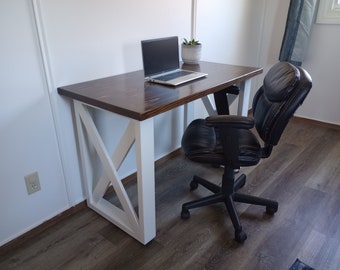 Simple Farmhouse Style Desk