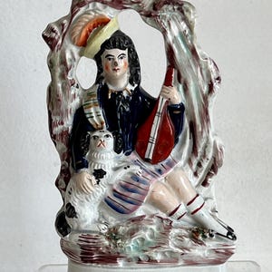 Antique Staffordshire Flatback Figurine Scottish Highlander With Lute & Spaniel