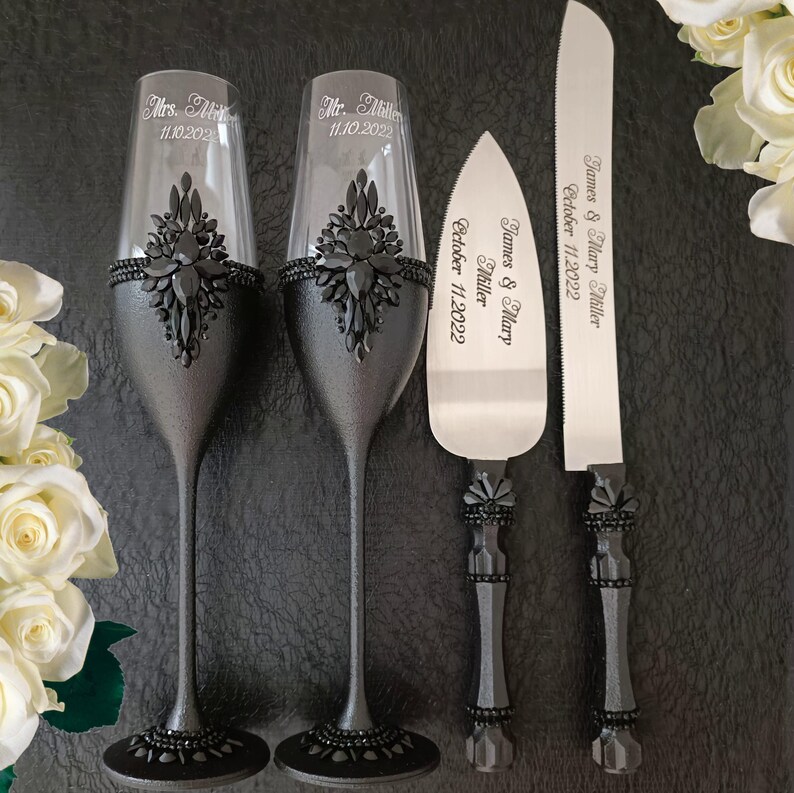 Wedding black glasses for bride and groom Toast flute Wedding cake cutting set Anniversary wedding gift Black
