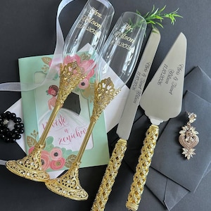 Wedding gold glasses for bride and groom Toast flute Gold wedding set Cake server set Wedding cake cutting set