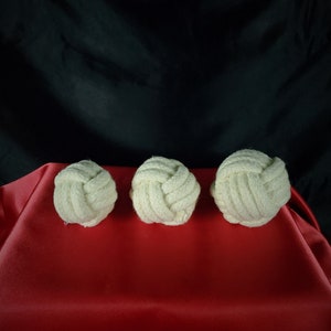 Kevlar Monkey&#39;s Fist Fire Poi Heads. Diameters van 70 mm, 75 mm en 80 mm. 10 mm zuiver kevlar-touw. Enkele kop.