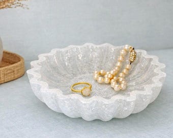 Handmade Trinket Dish, Pearl Glitter Effect Jewellery Dish, Elegant Catchall Tray, Handmade Ring Holder, Vanity Decor Gift for Her, Key Bowl