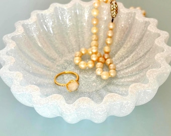 Handmade Silver Pearl Trinket Dish, Glitter Jewellery Dish, Elegant Catchall Tray, Handmade Ring Holder, Vanity Decor Gift for Her, Key Bowl