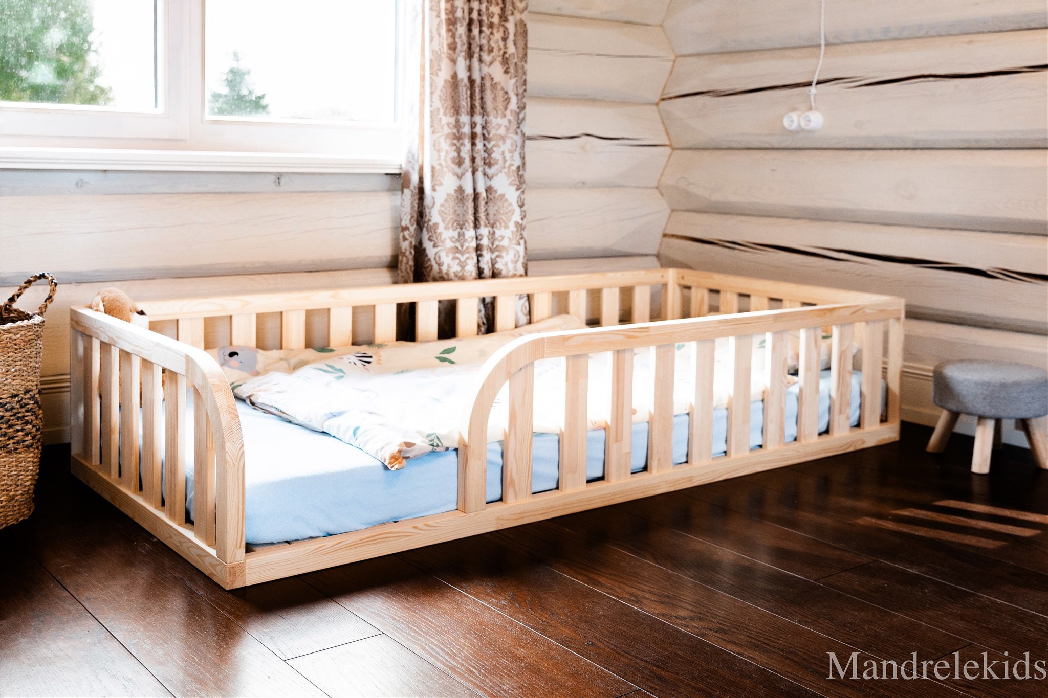 Cama infantil cabina 90x190 cm de madera maciza con protección contra  caídas y somier de láminas - Blanco